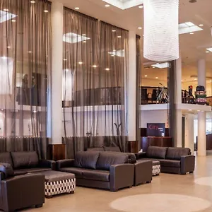 Hotell West Plaza